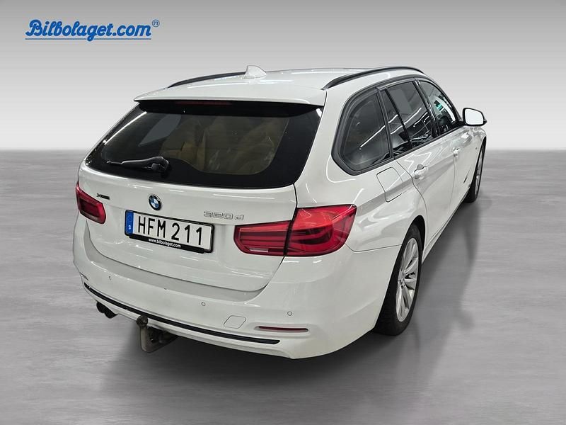 Begagnad BMW 320 192 HK (141 kW) 2018 Vit Kombi