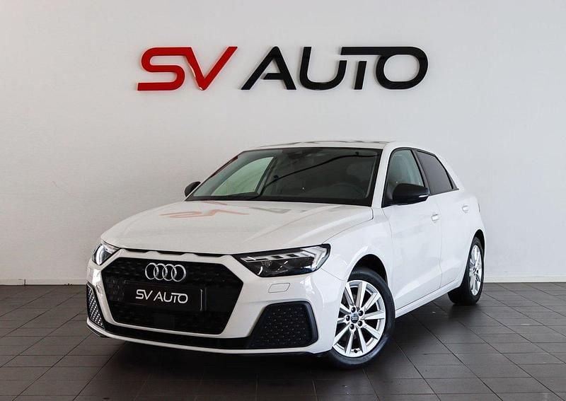Vit Begagnad 2020 Audi A1 Sportback Advanced Halvkombi | 209 900 kr (Marknadspris) - Bild 1/4