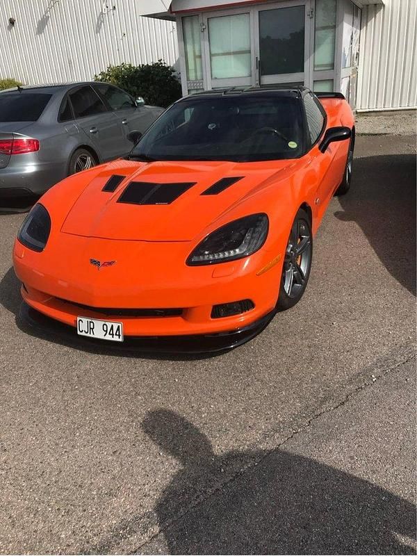 Svart Begagnad 2009 Chevrolet Corvette C6 Sportkupé | 420 000 kr (Marknadspris) - Bild 1/4