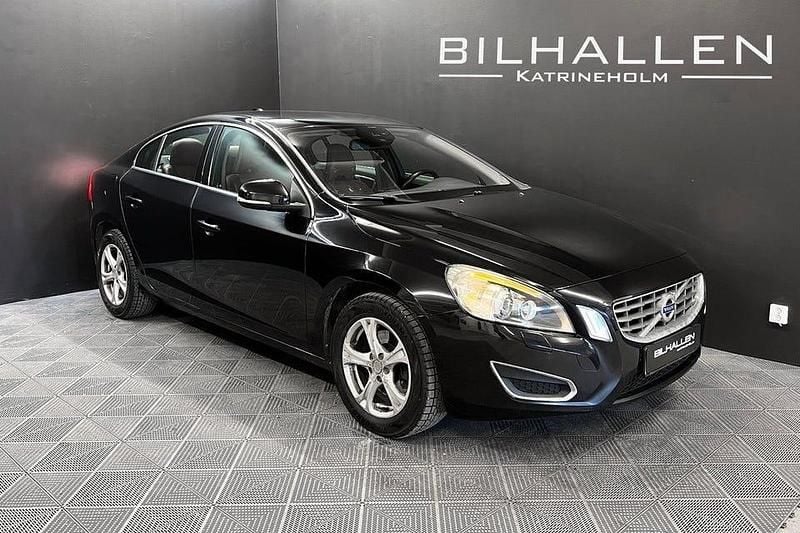 Begagnad Volvo S60 Summum 163 HK (119 kW) 2010 Svart Sedan