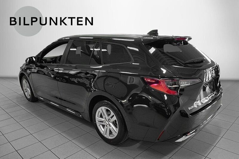 Begagnad Suzuki Swace 98 HK (72 kW) 2024 Black mica met (m) Kombi