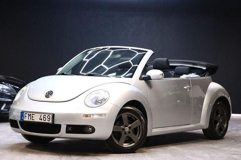 Silver Begagnad 2007 VW Beetle S Cab | 99 900 kr (Lite dyr) - Bild 1/4