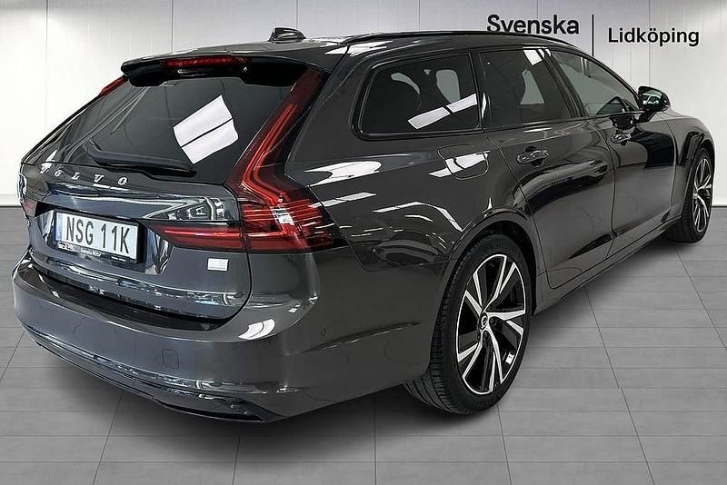 Begagnad Volvo V90 R-Design 462 HK (339 kW) 2022 Grå Kombi