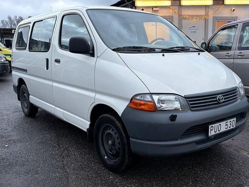 Begagnad Toyota HiAce City 143 HK (105 kW) 2003 Vit Van
