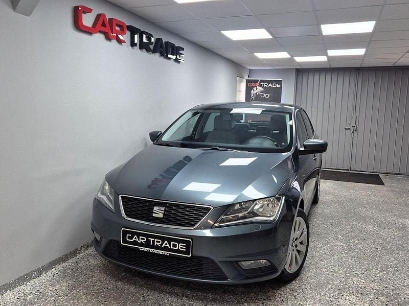 Begagnad Seat Toledo 105 HK (77 kW) 2015 Grå Halvkombi