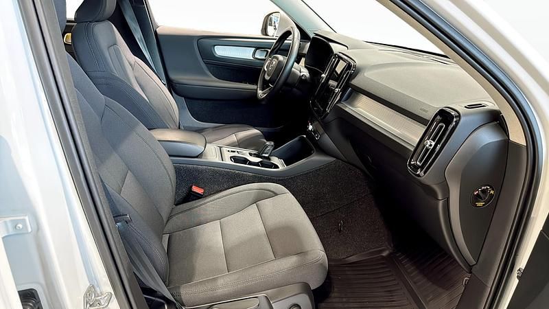 Begagnad Volvo XC40 2021 Vit SUV