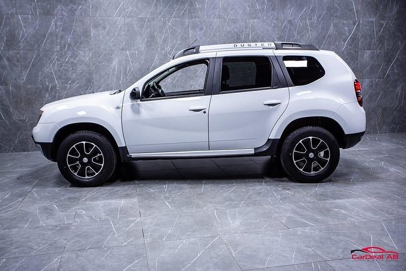 Begagnad Dacia Duster Black Shadow 125 HK (91 kW) 2017 Vit SUV