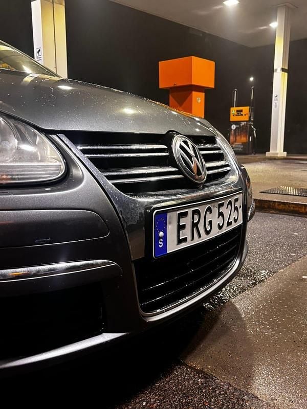 Begagnad VW Golf VI 105 HK (77 kW) 2008 Halvkombi