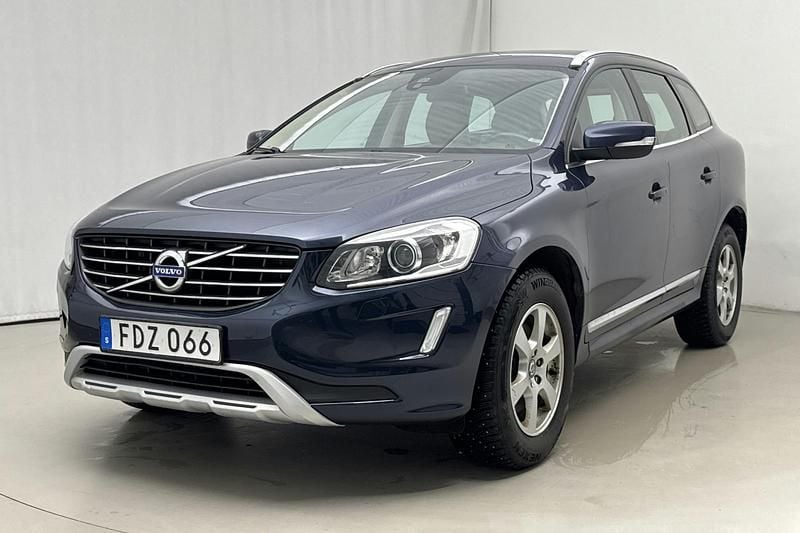 Blå Begagnad 2014 Volvo XC60 Summum SUV | 130 000 kr (Bra pris) - Bild 1/4