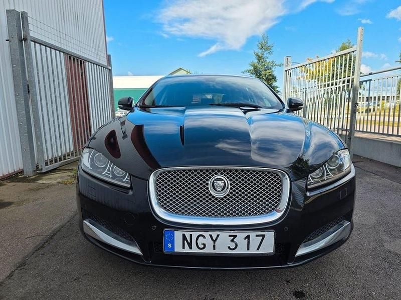 Begagnad Jaguar XF Sportbrake 200 HK (147 kW) 2013 Svart Kombi