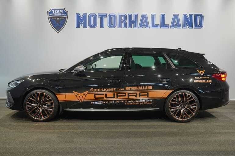 Svart Begagnad 2025 Cupra Leon VZ Kombi | 489 900 kr - Bild 1/4