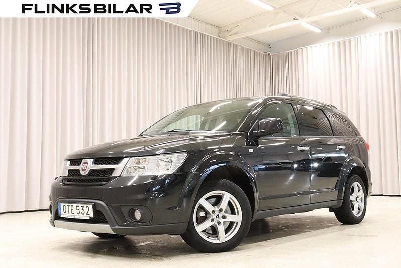 Svart Begagnad 2014 Fiat Freemont SUV | 109 700 kr (Marknadspris) - Bild 1/4