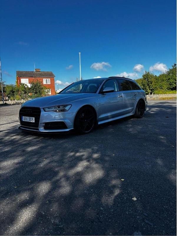 Silver Begagnad 2017 Audi A6 Ambition Kombi | 210 000 kr (Lite dyr) - Bild 1/4