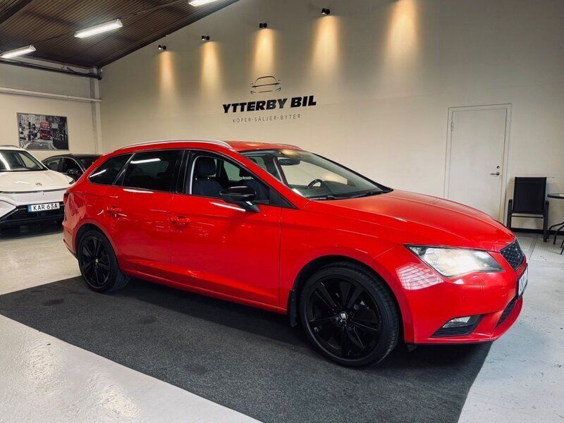 Röd Begagnad 2016 Seat Leon ST Style Kombi | 99 900 kr (Marknadspris) - Bild 1/4
