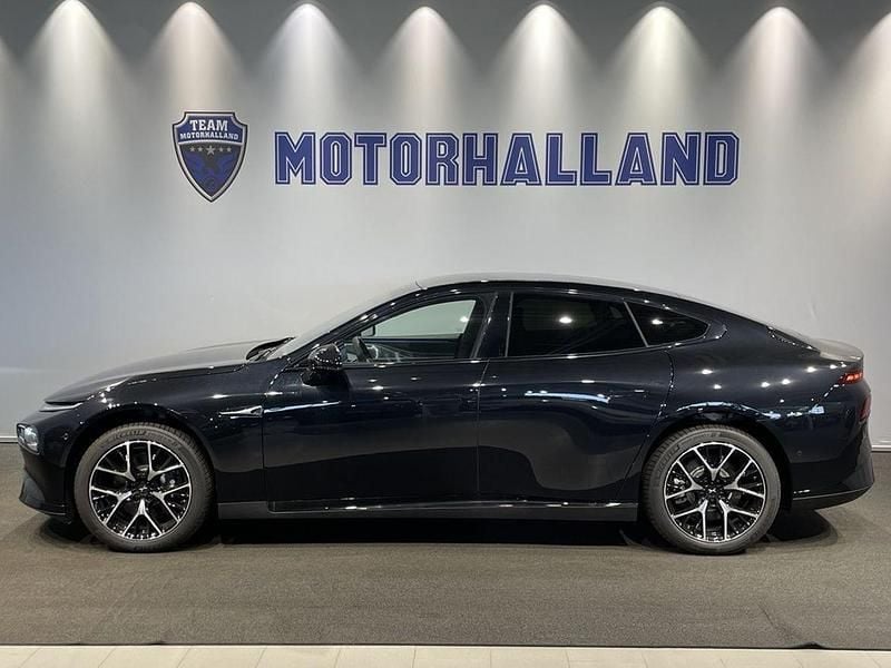 Svart Ny 2024 XPENG P7 AWD Performance Sedan | 524 900 kr - Bild 1/4