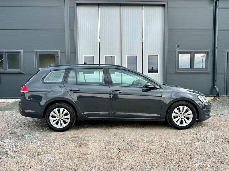 Begagnad VW Golf VII 110 HK (80 kW) 2015 Mörkgrå Kombi