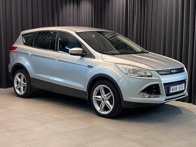 Grå Begagnad 2014 Ford Kuga Trend SUV | 69 500 kr (Marknadspris) - Bild 1/4