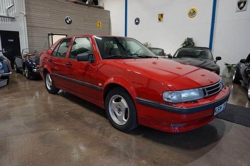 Begagnad Saab 9000 150 HK (110 kW) 1998 Röd Sedan
