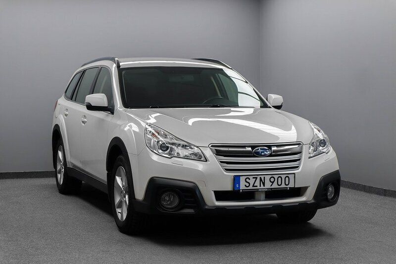 Vit Begagnad 2014 Subaru Outback SUV | 99 800 kr (Lite dyr) - Bild 1/4