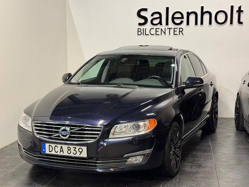 Mörkblå Begagnad 2014 Volvo S80 Summum Sedan | 119 900 kr (Marknadspris) - Bild 1/4