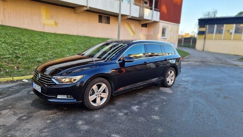 Begagnad 2018 VW Passat Kombi | 166 900 kr (Marknadspris) - Bild 1/4