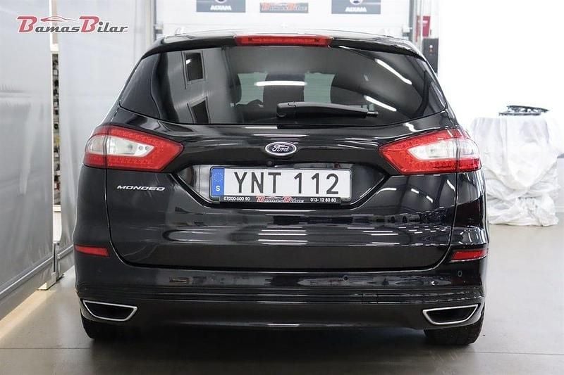 Begagnad Ford Mondeo Titanium 180 HK (132 kW) 2017 Svart Kombi