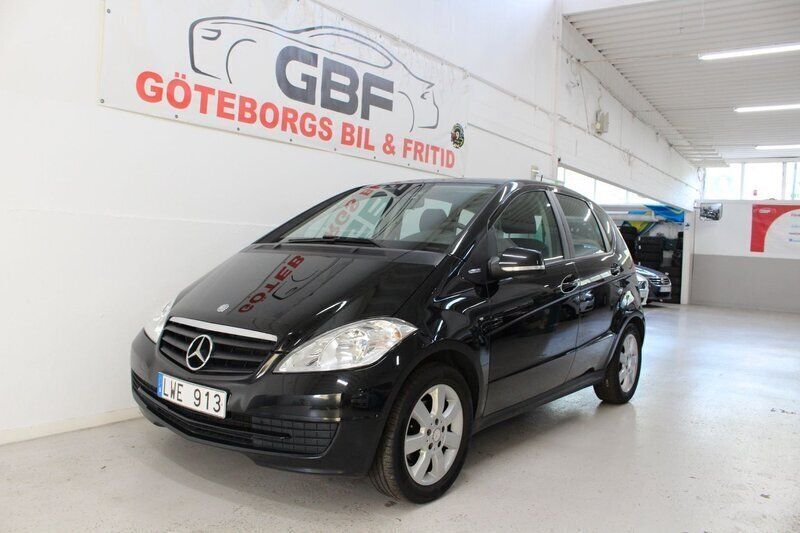 Svart Begagnad 2011 Mercedes A160 Classic Halvkombi | 54 900 kr (Marknadspris) - Bild 1/4