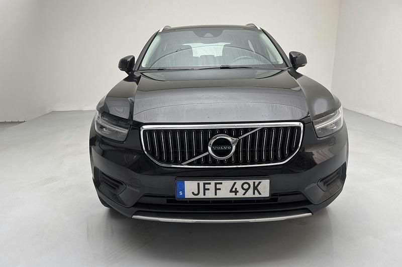 Begagnad Volvo XC40 Inscription 211 HK (155 kW) 2022 Svart SUV