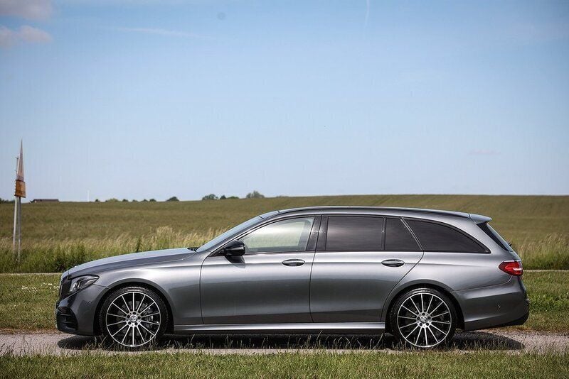 Begagnad Mercedes E43 AMG AMG 402 HK (295 kW) 2017 Grå metallic Sedan