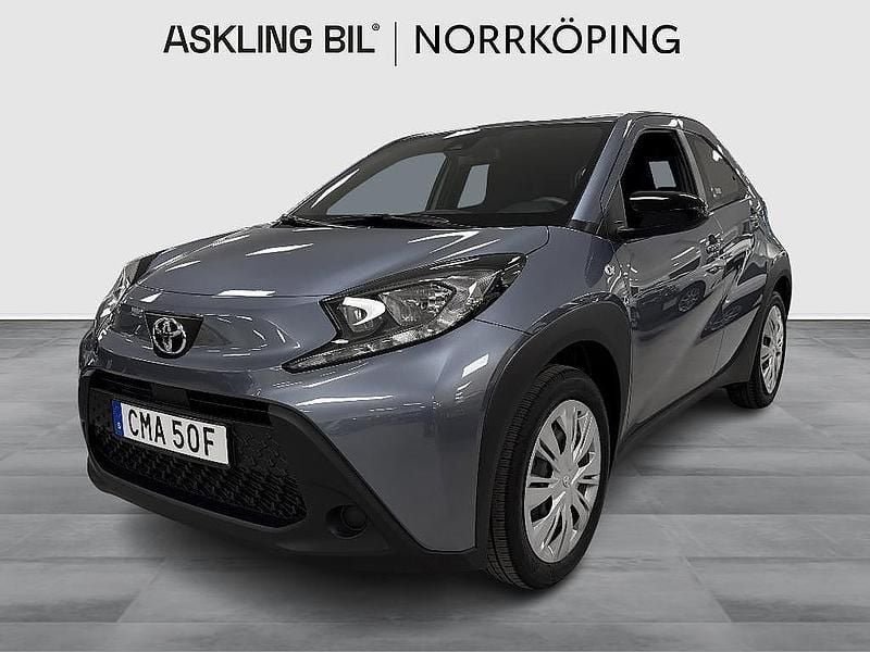 Grå Ny 2025 Toyota Aygo X SUV | 205 000 kr (Bra pris) - Bild 1/4