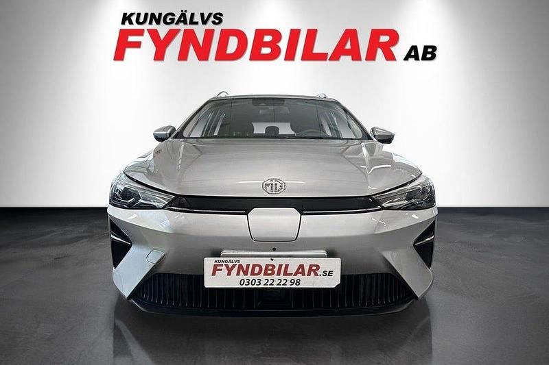 Begagnad MG MG5 EV Luxury 132 kW (180 HK) 2022 Grå Kombi
