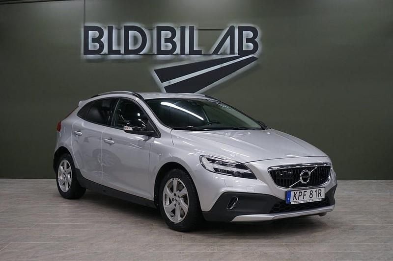 Silver Begagnad 2019 Volvo V40 CC Kombi | 189 900 kr (Bra pris) - Bild 1/4