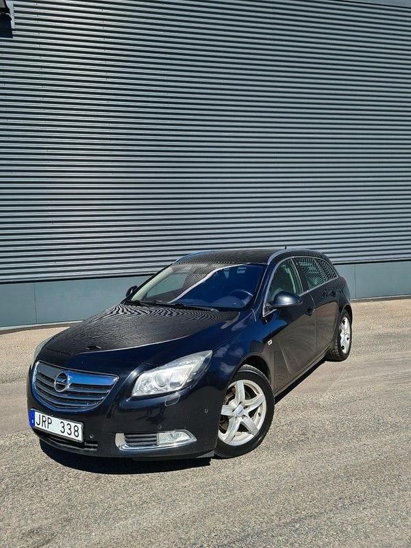 Svart Begagnad 2010 Opel Insignia Edition Kombi | 45 000 kr (Bra pris) - Bild 1/4