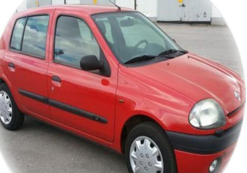 Röd Begagnad 2006 Renault Clio R.S. Halvkombi | 9 000 kr (Superpris) - Bild 1/1