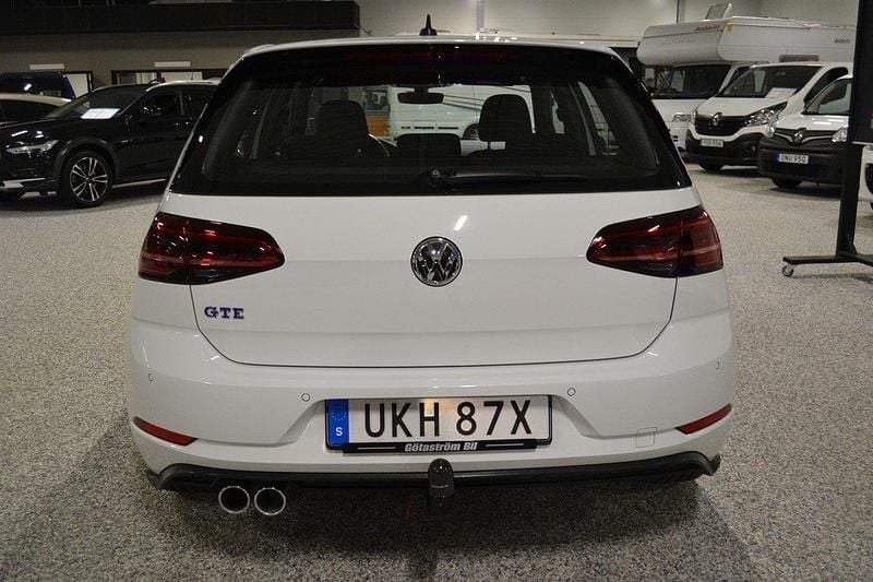 Begagnad VW Golf VIII Sport 150 HK (110 kW) 2020 Vit Halvkombi