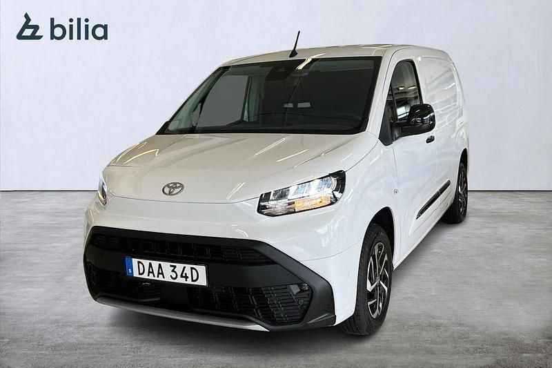 Vit Ny 2025 Toyota Proace City Van | 369 900 kr (Marknadspris) - Bild 1/4