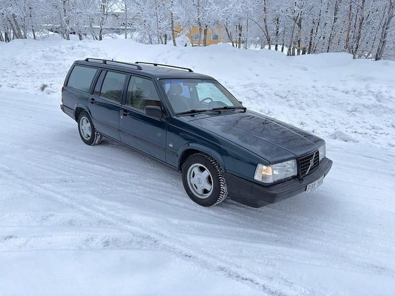 Begagnad Volvo 940 SE 165 HK (121 kW) 1993 Mörkgrön Kombi