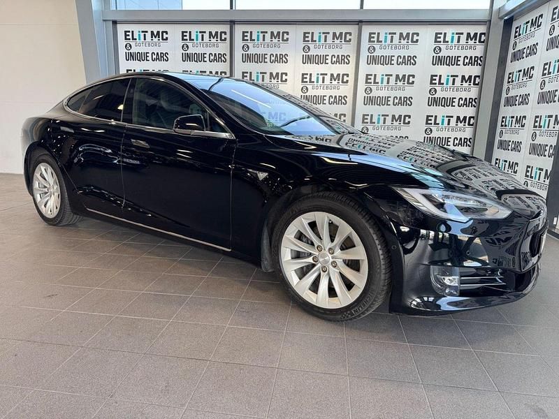 Svart Begagnad 2017 Tesla Model S Halvkombi | 279 900 kr (Dyr) - Bild 1/4