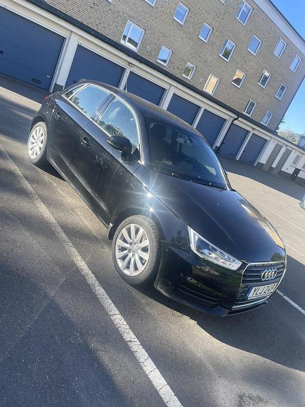 Svart Begagnad 2018 Audi A1 Sportback Halvkombi | 179 900 kr (Marknadspris) - Bild 1/1