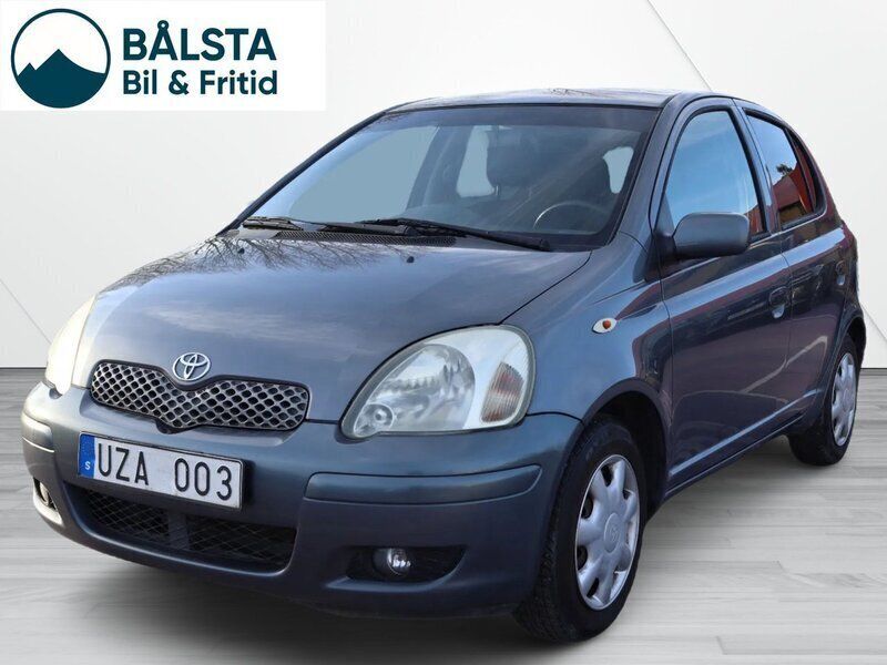 Blå Begagnad 2004 Toyota Yaris Halvkombi | 21 900 kr (Marknadspris) - Bild 1/4