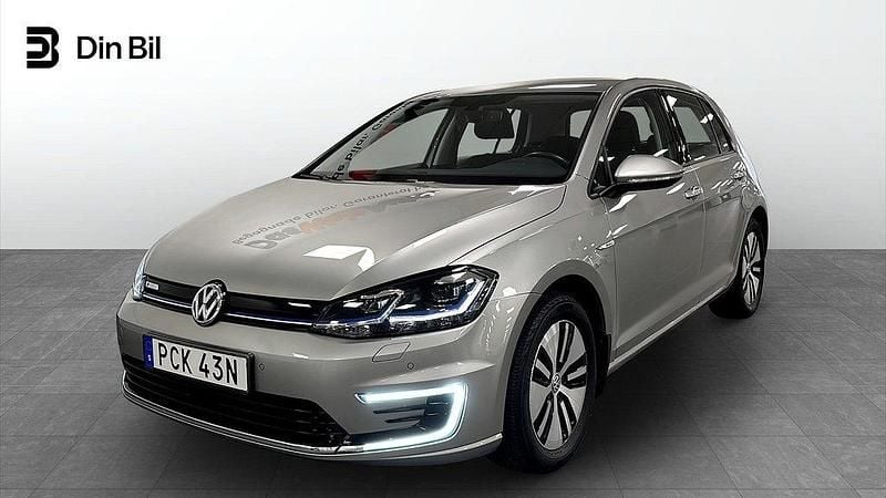 Ljusbrun Begagnad 2019 VW e-Golf Halvkombi | 179 900 kr (Marknadspris) - Bild 1/4