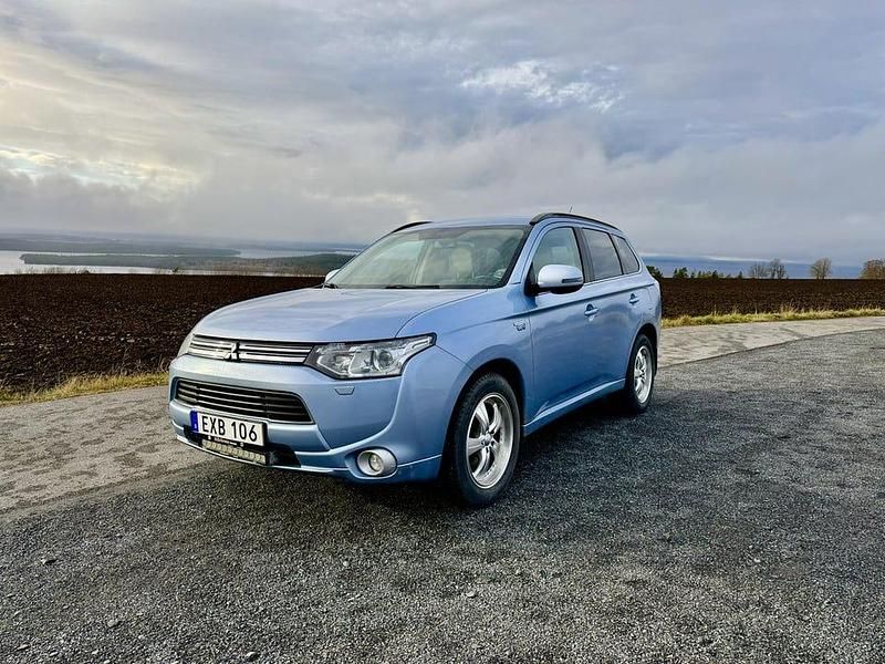 Begagnad 2014 Mitsubishi Outlander SUV | 79 000 kr (Bra pris) - Bild 1/4
