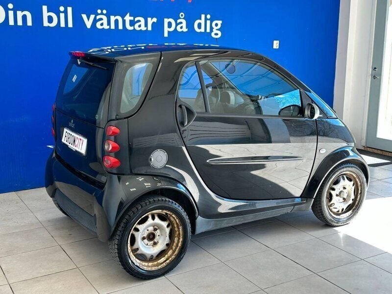 Begagnad Smart ForTwo Coupé 62 HK (45 kW) 2006 Svart Sportkupé