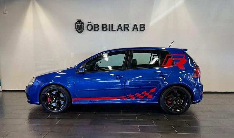 Begagnad VW Golf V R 251 HK (184 kW) 2007 Blå Halvkombi