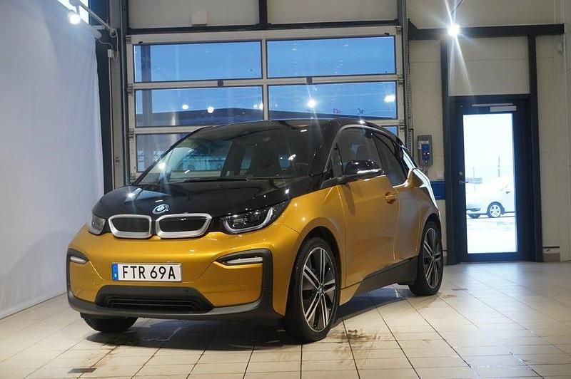 Saknas Begagnad 2022 BMW i3 Comfort Edition Halvkombi | 229 800 kr (Marknadspris) - Bild 1/4