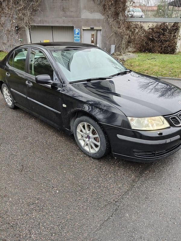 Svart Begagnad 2005 Saab 9-3 Sedan | 18 500 kr (Superpris) - Bild 1/1