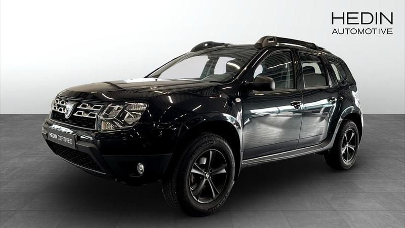 Mörkgrå Begagnad 2017 Dacia Duster Lauréate SUV | 129 900 kr (Marknadspris) - Bild 1/4