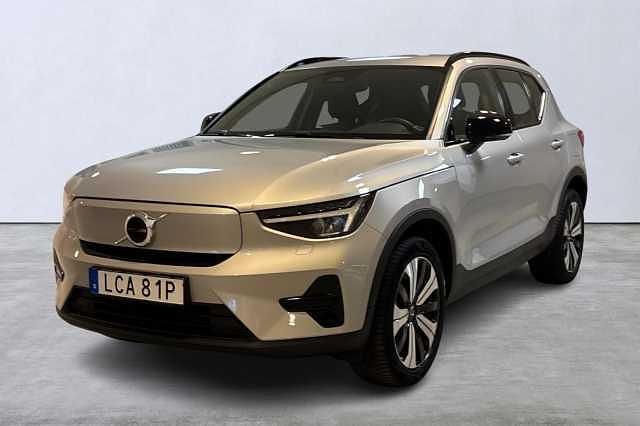 Silver Begagnad 2022 Volvo XC40 Core SUV | 329 900 kr - Bild 1/4