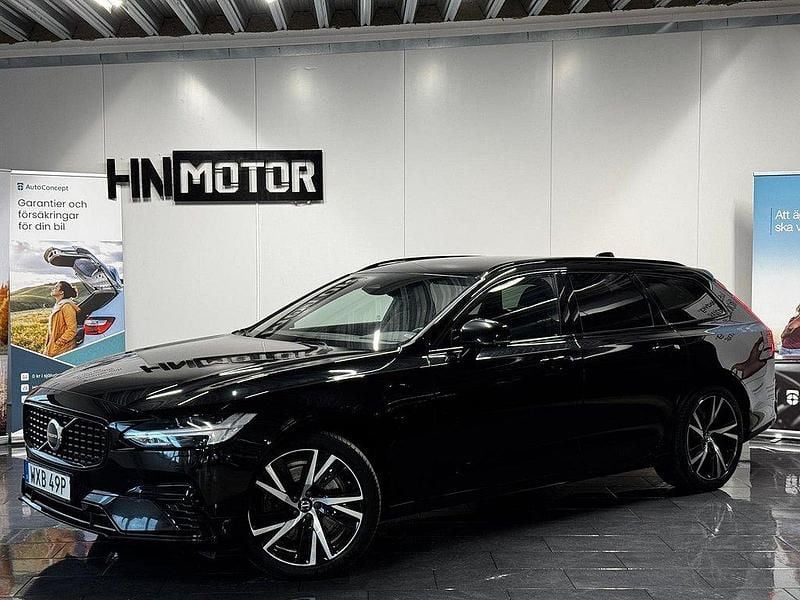 Svart Begagnad 2022 Volvo V90 R-Design Kombi | 409 900 kr (Marknadspris) - Bild 1/4