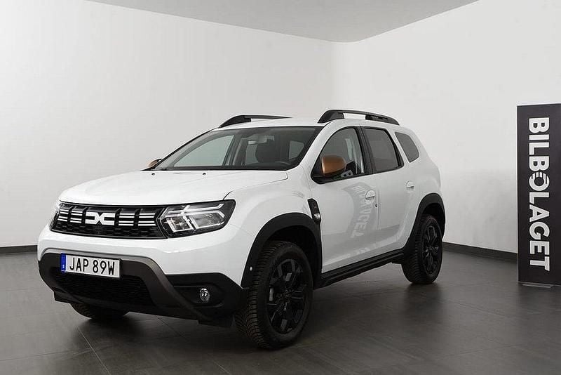 Vit Begagnad 2023 Dacia Duster Extreme SUV | 254 500 kr (Marknadspris) - Bild 1/4